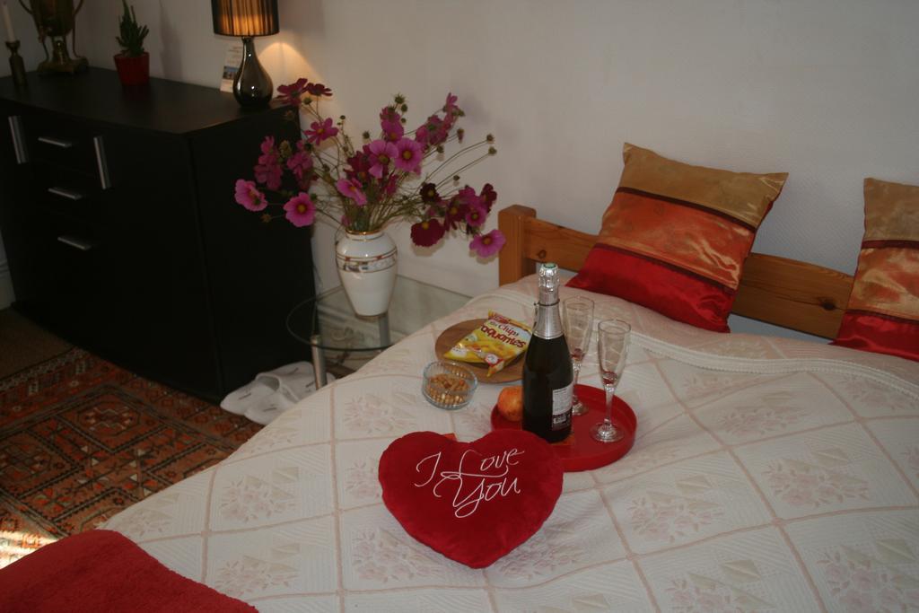 Bed and Breakfast Le Balcon Des Jasses Espere Екстер'єр фото