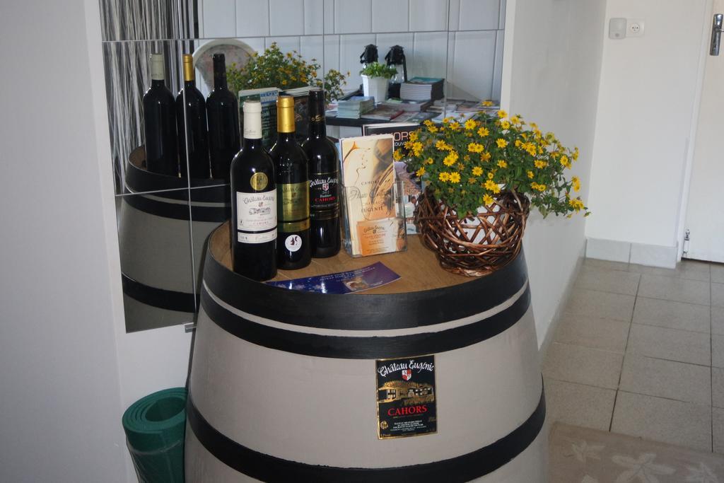 Bed and Breakfast Le Balcon Des Jasses Espere Екстер'єр фото