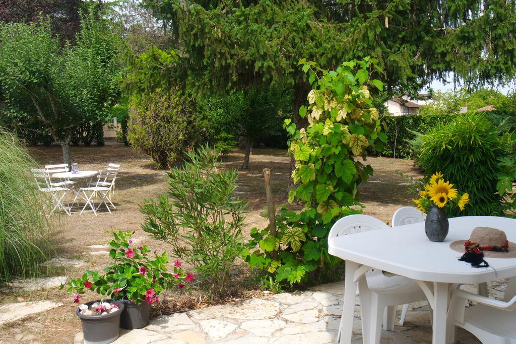 Bed and Breakfast Le Balcon Des Jasses Espere Екстер'єр фото
