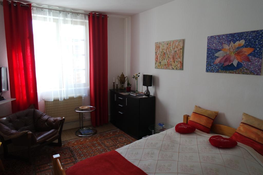Bed and Breakfast Le Balcon Des Jasses Espere Екстер'єр фото