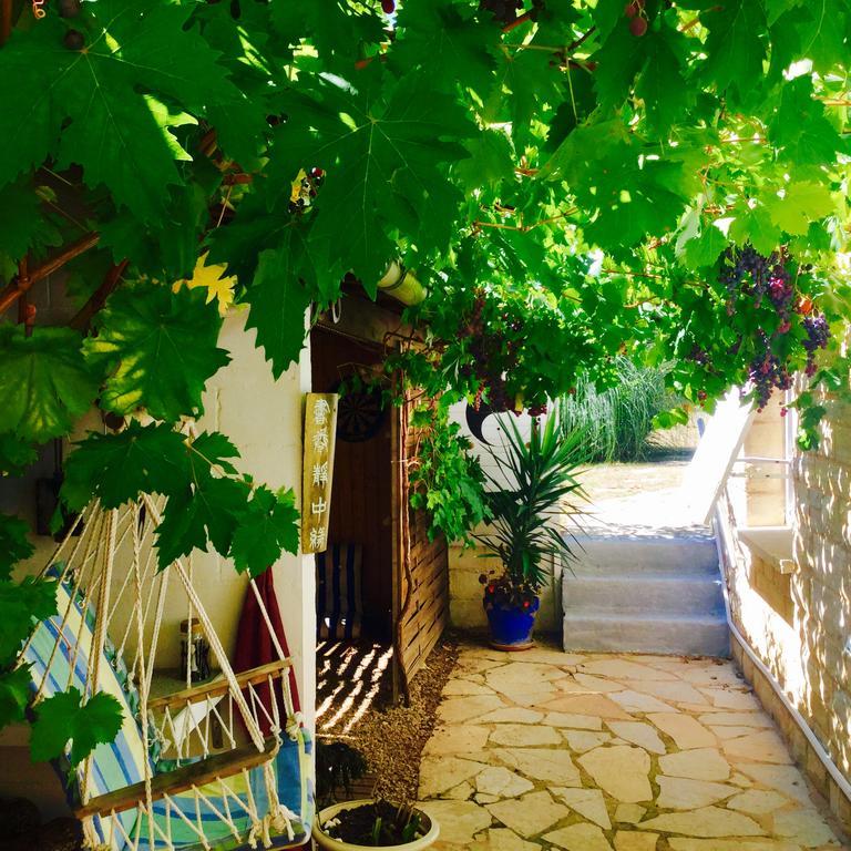 Bed and Breakfast Le Balcon Des Jasses Espere Екстер'єр фото